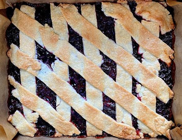 Włoska tarta z truskawkową konfiturą