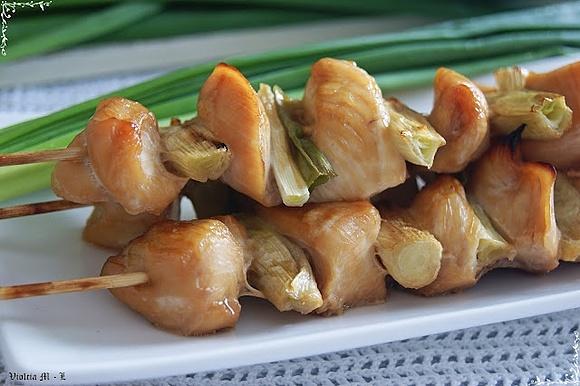Yakitori z dymką