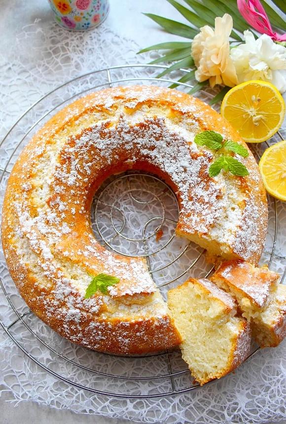 Cytrynowa babka na samych białkach