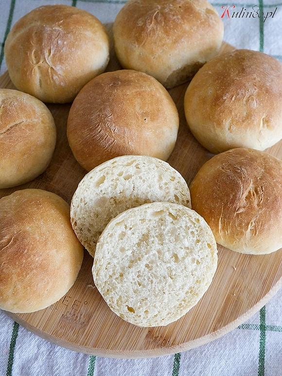 Bułki na jogurcie - puszyste i miękkie domowe pieczywo
