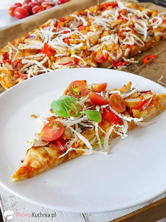 Domowa pizza na dużą blachę