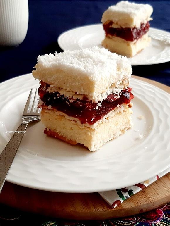 Ciasto rafaello z wiśniami bez pieczenia