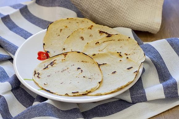 Tortilla kukurydziana domowa