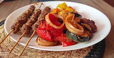 Kefta grillowana z warzywami