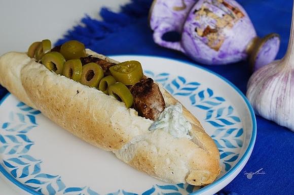Hot dogi z grecką nutą