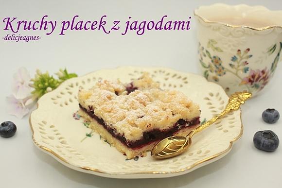 Kruchy placek z jagodami