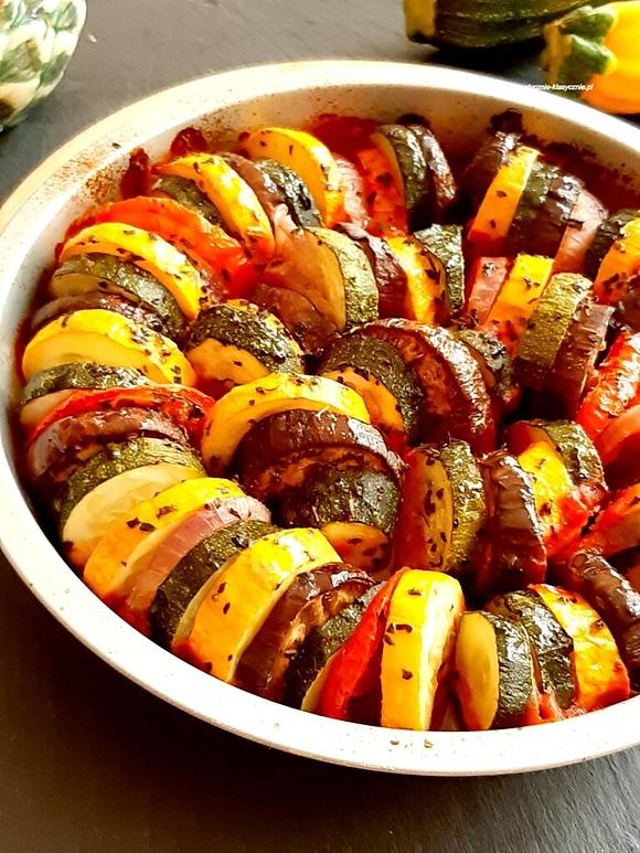 Pieczone ratatouille z bakłażanem i cukinią
