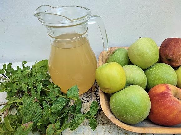 Kompot jabłkowo-miętowy