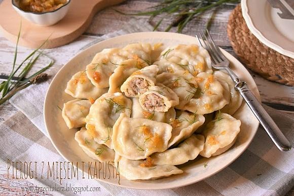 Pierogi z mięsem i kapustą kuchnia podkarpacka