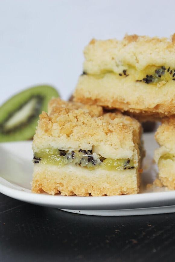 Kruche ciasto z kiwi – ciasto z kiwi pieczone