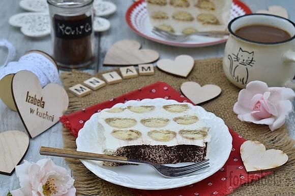 Tiramisu z puszystym kremem z mascarpone i śmietanki kremówki