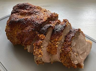 Karkówka z musztardą pieczona na soli