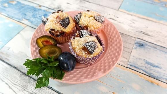 Muffinki ze śliwkami - przepis na pyszne ciasto w jesienne klimaty