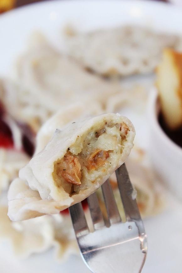 Pierogi z kurkami oscypkiem i ziemniakami