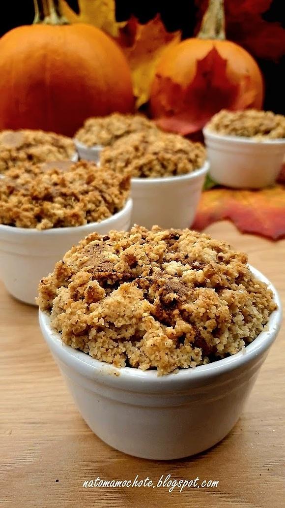 Muffinki marchewkowe z orzechową kruszonką