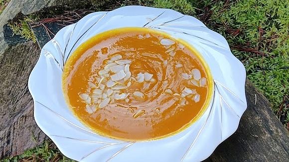 Rozgrzewająca zupa dyniowa z filmem