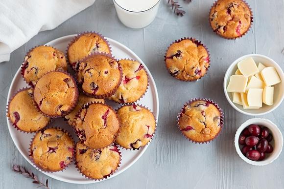 Muffiny z żurawiną i białą czekoladą