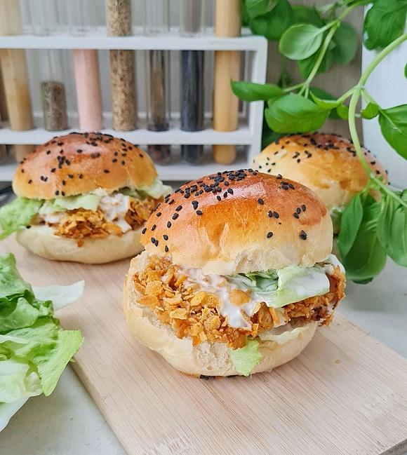 McChicken domowy kurczak burger