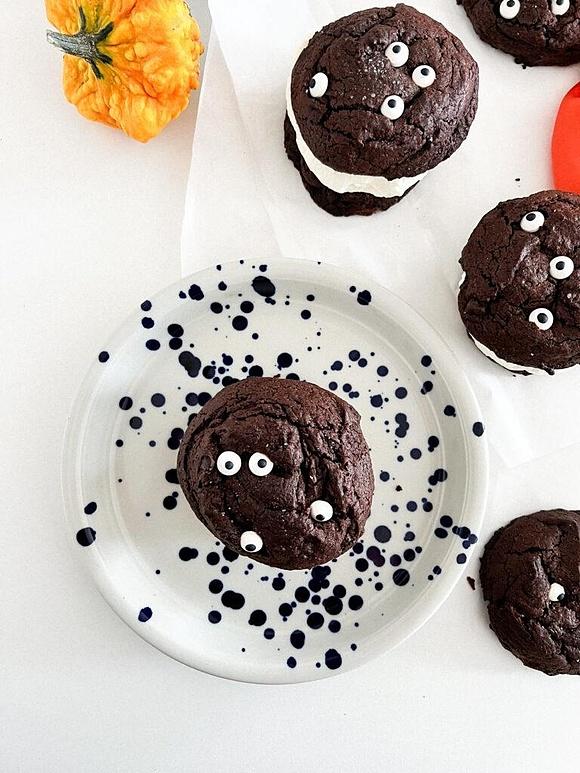 Potworna kanapka brownie na Halloween