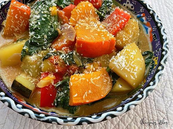 Indonezyjskie curry warzywno-kokosowe