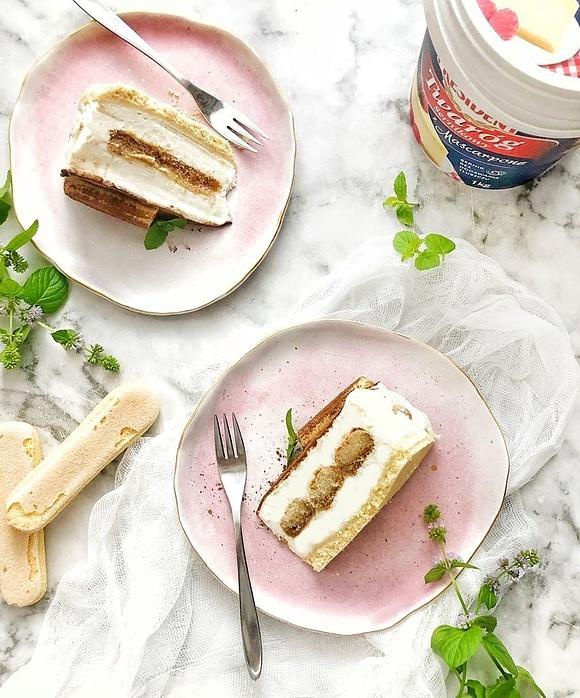Sernik tiramisu bez pieczenia