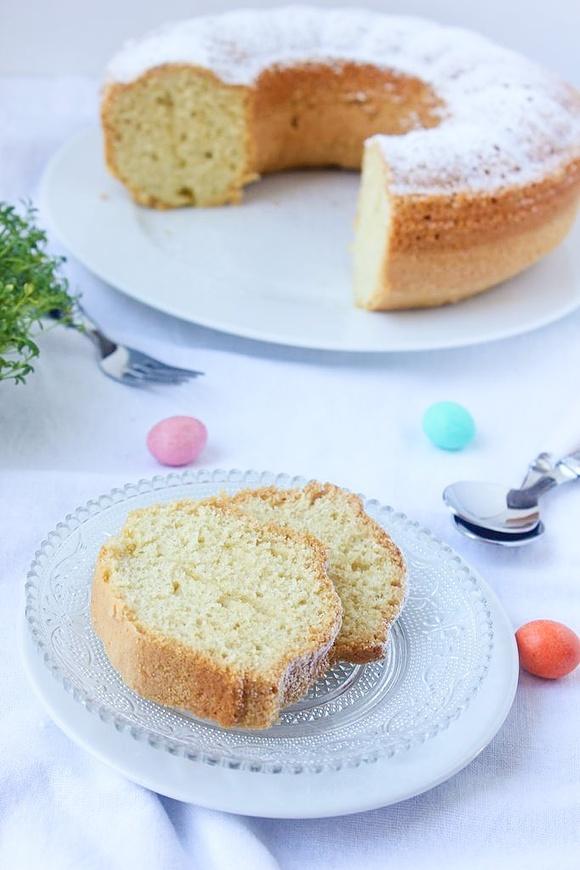 Babka na oleju - tradycyjny przepis na wielkanocny wypiek