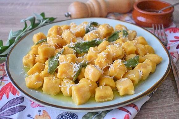Dyniowe gnocchi alla friulana bez ziemniaków