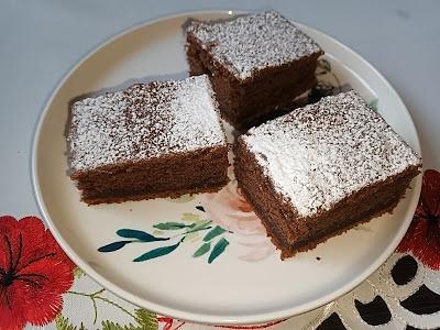 Babka z kremem o smaku ciasteczek korzennych