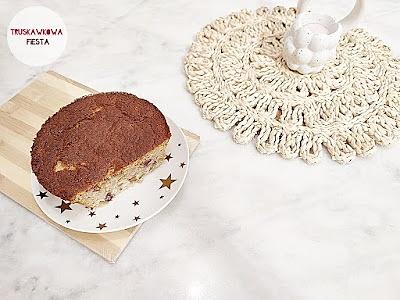Jaglane ciasto bananowe z gruszką i śliwkami