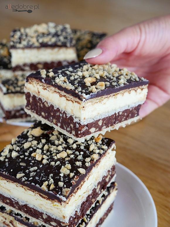 Domowe wafelki mleczno-orzechowe