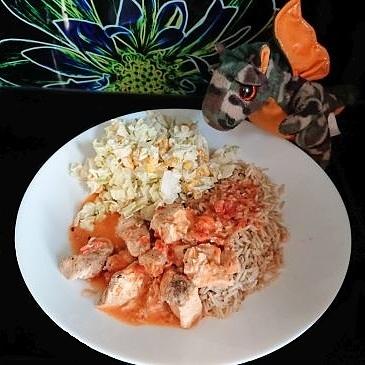 Kurczak w sosie pomidorowo-śmietanowym