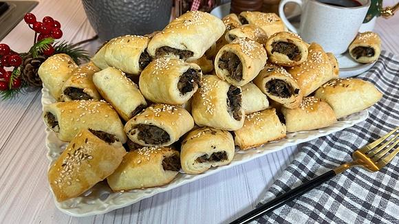 Paszteciki krucho-drożdżowe z kapustą i grzybami