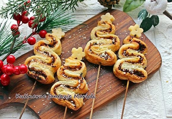 Paszteciki choinki z pieczarkami