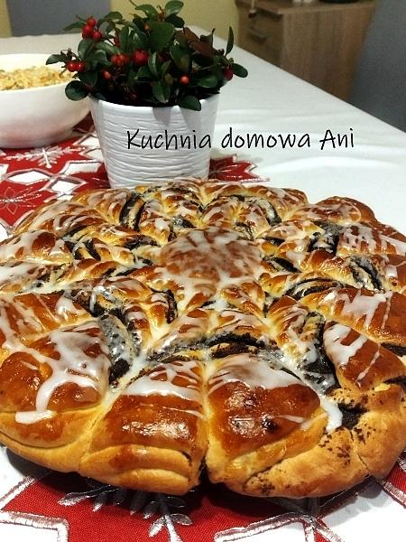 Drożdżowa gwiazda makowa