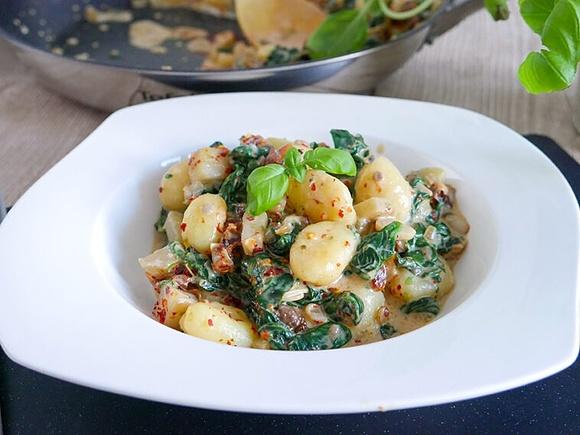 Gnocchi z gorgonzolą i szpinakiem