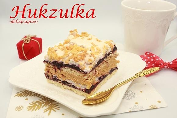 Hukzulka - kruche ciasto z bezą, orzechami włoskimi i kajmakiem