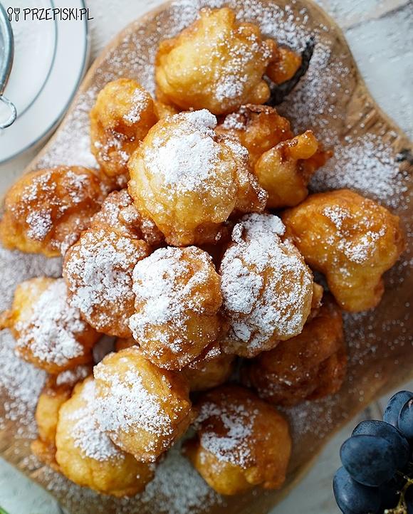 Pączki kładzione z jabłkami