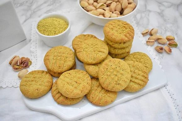 Ciasteczka pistacjowe z kremem pistacjowym – 4 składniki