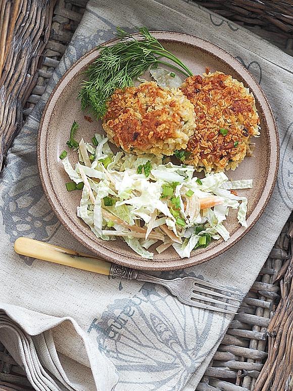 Kotlety z ziemniaków i kaszy jęczmiennej z parmezanem w panko