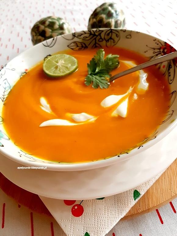 Aromatyczna zupa krem z batata i marchewki