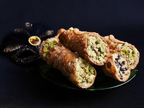Cannoli z kremem pistacjowym