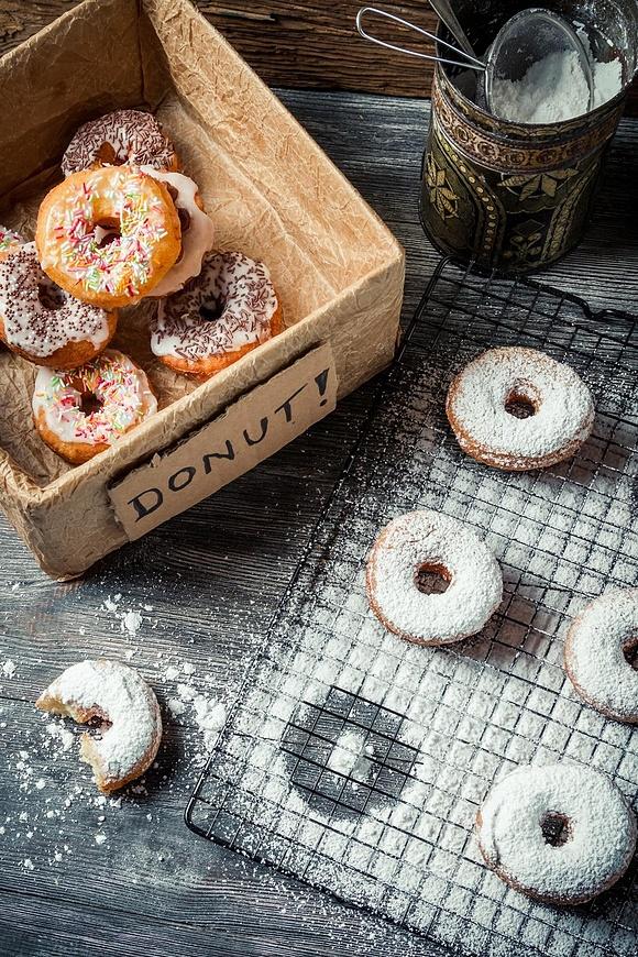 Donuty czyli pączki z dziurką