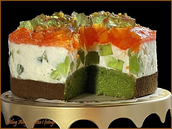 Szpinakowo-serowy tort z pomarańczami