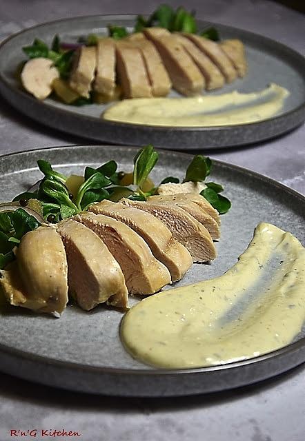 Gruszkowy filet z sosem serowym