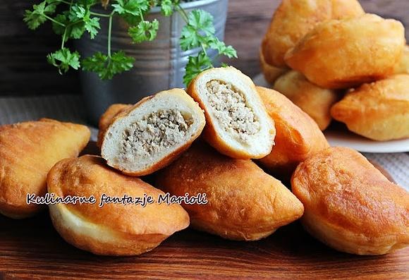Smażone pierogi z mięsem