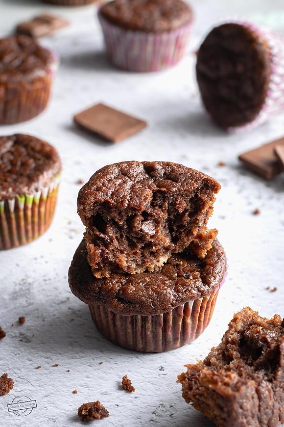 Kakaowo-bananowe muffinki z czekoladą