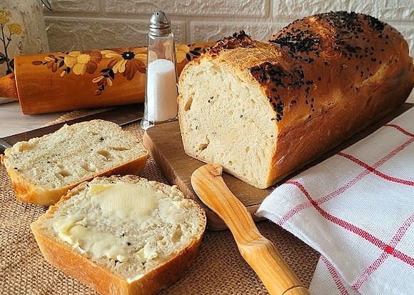 Chleb pszenny z czarnuszką