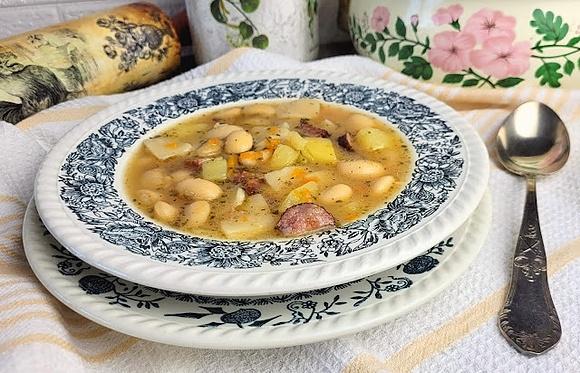 Zupa fasolowa