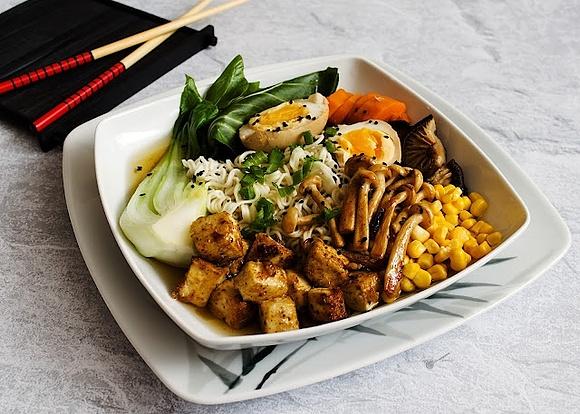 Wege ramen z grzybami shimeji
