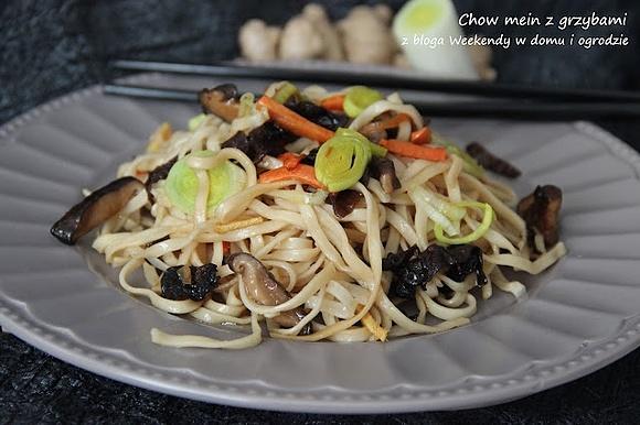 Chow mein z grzybami